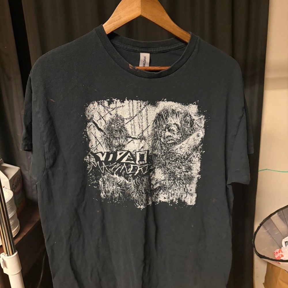 Vizion black band tee